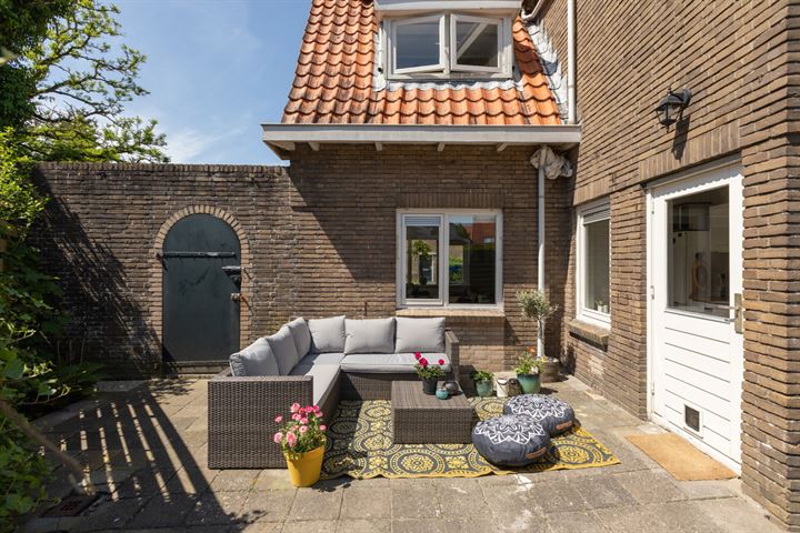 View photo 49 of Ubbo Emmiusstraat 50