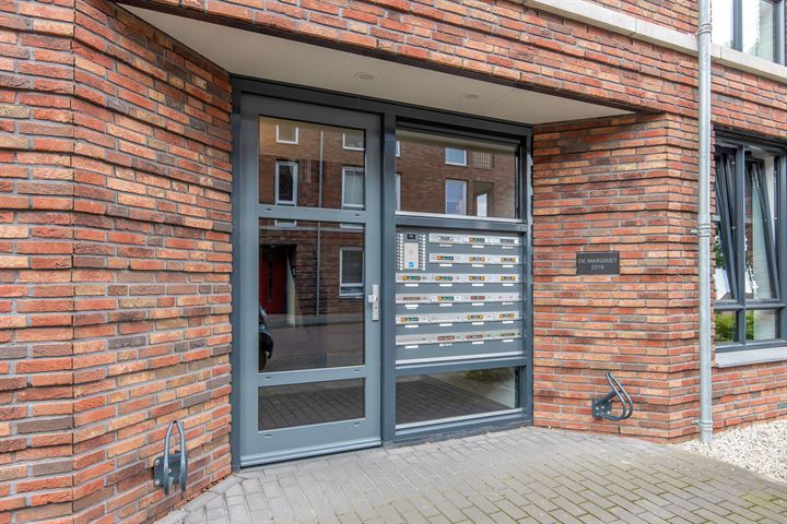 Bekijk foto 2 van Anjelierstraat 6