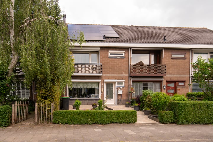 Bekijk foto 1 van Dr. Colijnstraat 52