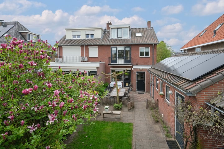 View photo 30 of Reggestraat 16