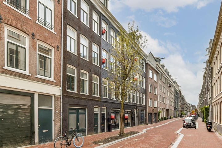 Bekijk foto 23 van Fokke Simonszstraat 92-H