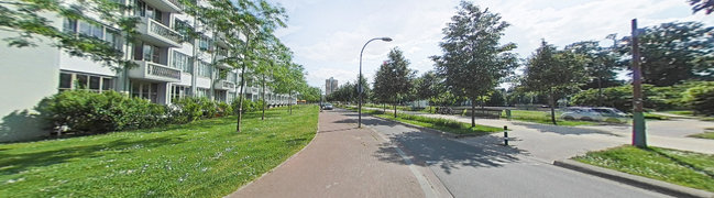 Bekijk 360° foto van Straatbeeld van Koningsplein flat 117-E