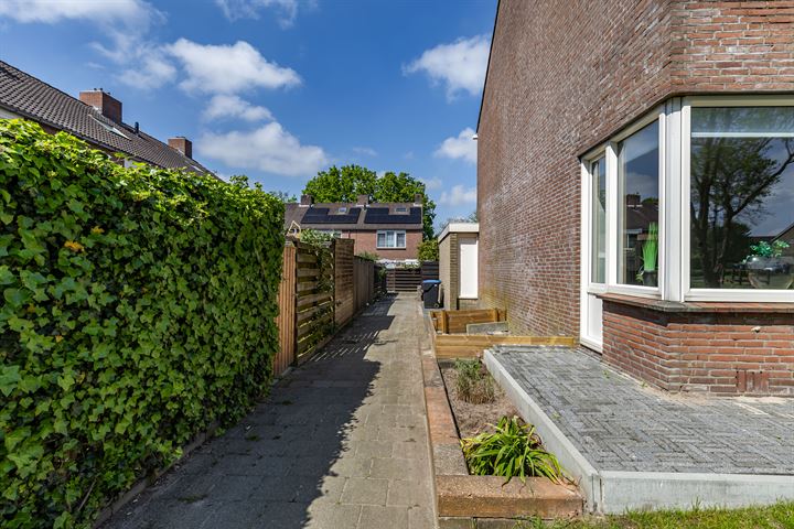 Bekijk foto 42 van Tortelstraat 16