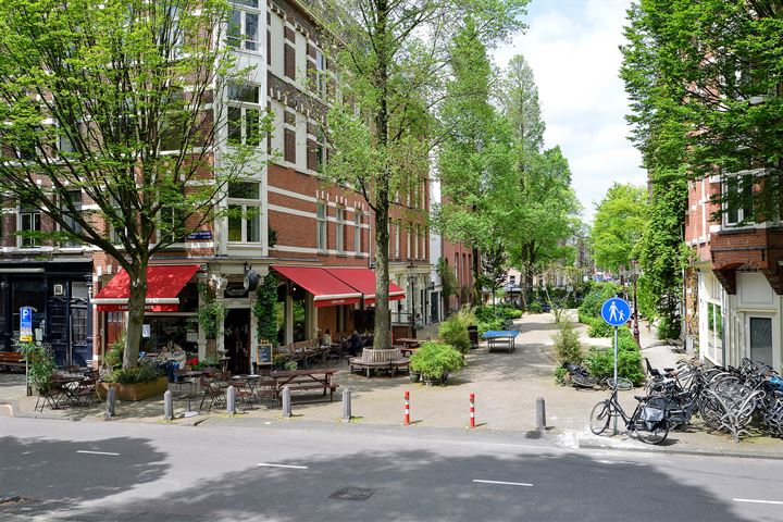 Bekijk foto 25 van Alberdingk Thijmstraat 15-H