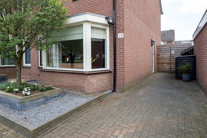 Bekijk foto 34 van Libellestraat 29