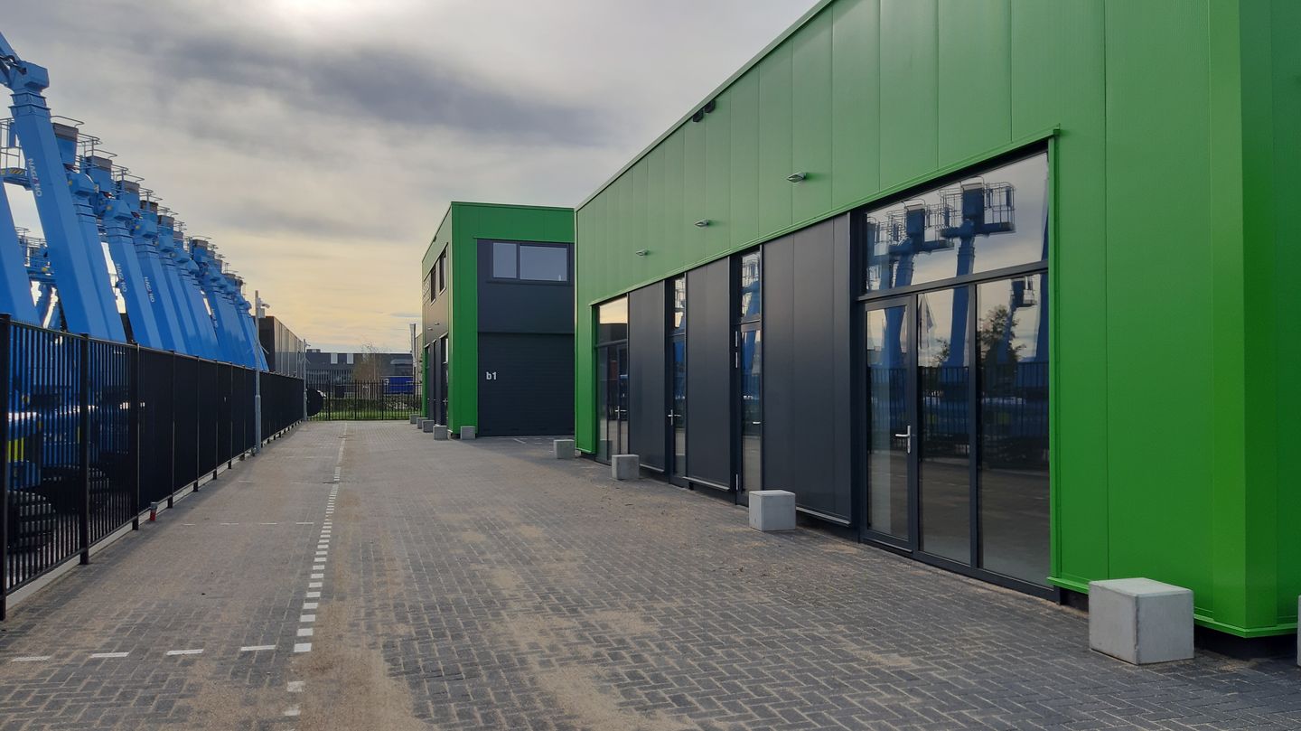 View photo 2 of Argon 14-A8