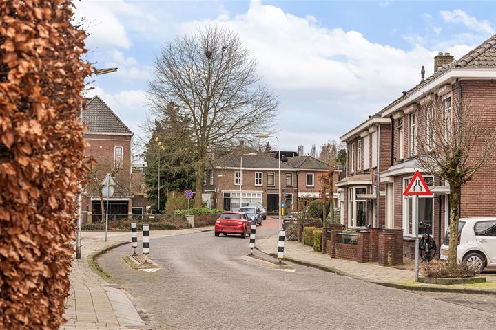 View photo 32 of Laarstraat 19