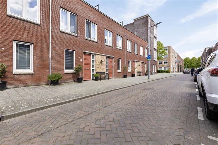 View photo 2 of Zaadakkerstraat 29