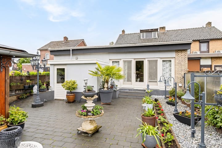 Foto 1 van Brugweg 45