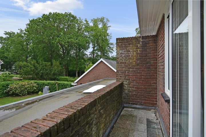 View photo 51 of Oosteinde 182