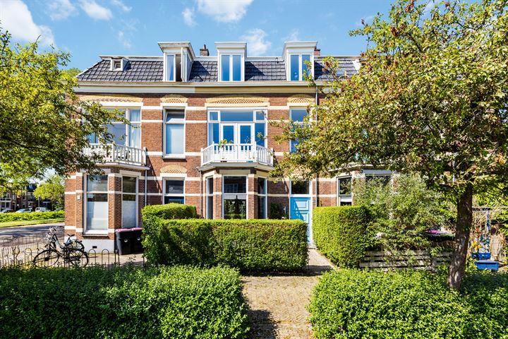 Bekijk foto 34 van Emmaplein 16