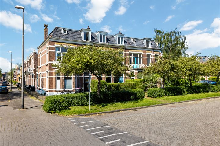 Bekijk foto 38 van Emmaplein 16