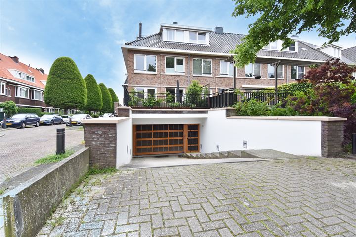 Bekijk foto 37 van Graaf Florisstraat 1