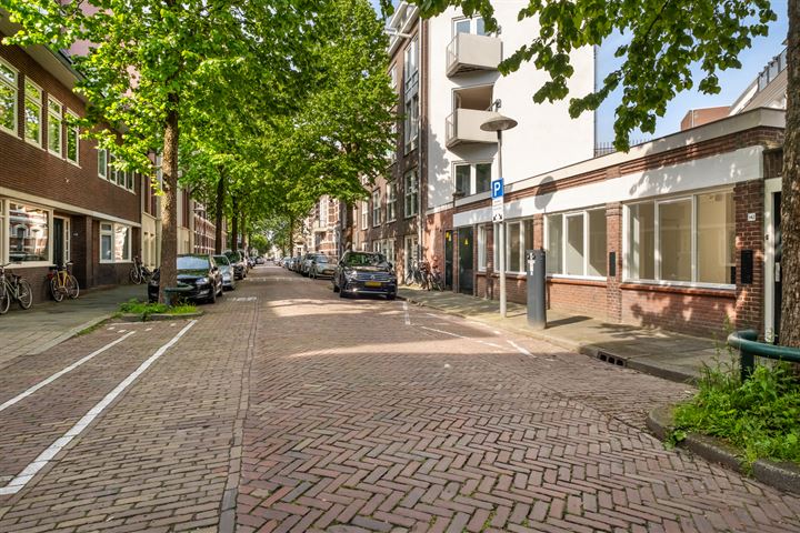 Bekijk foto 2 van Mgr. van de Weteringstraat 142