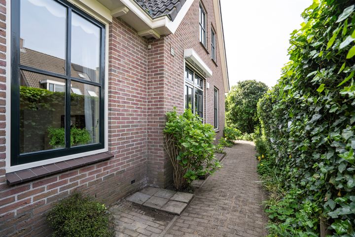 Bekijk foto 37 van Kerkstraat 8