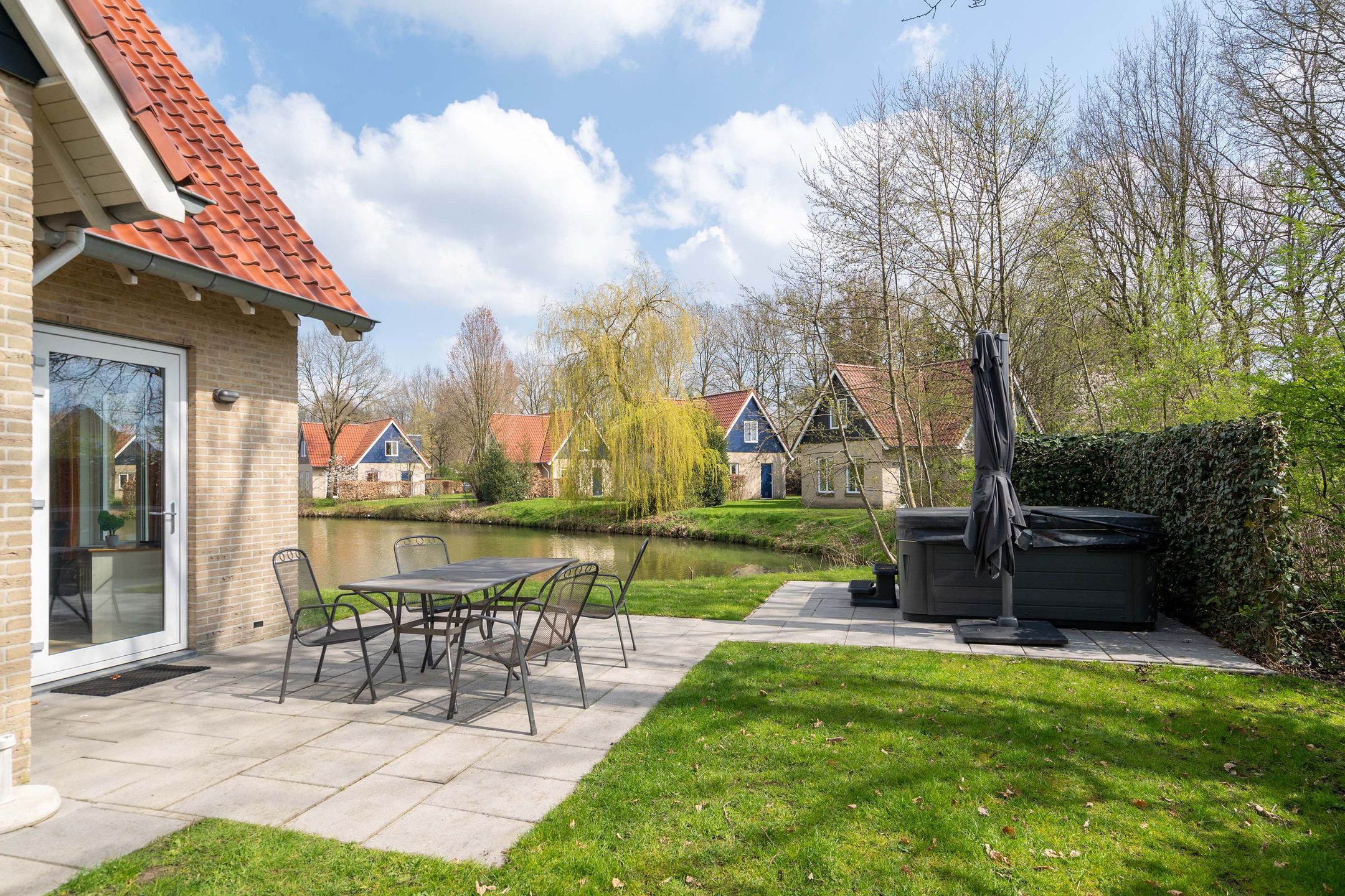 4-bedroom freehold villa in Westerbork — photo 3 of 5