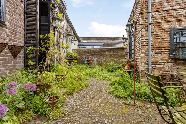 Photo 46 of Grotestraat 3