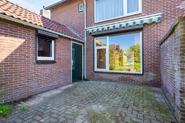 Bekijk foto 27 van Beatrixstraat 32