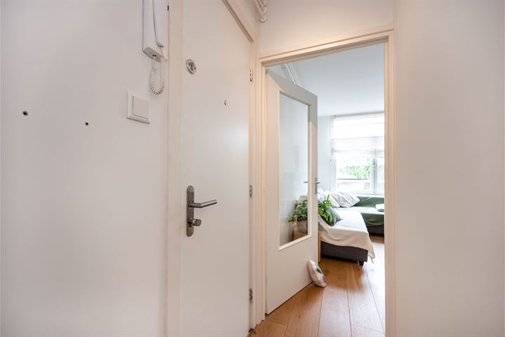 View photo 21 of Spaarndammerstraat 18-F