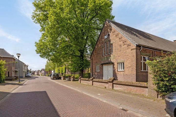 Bekijk foto 2 van Dorpsstraat 40