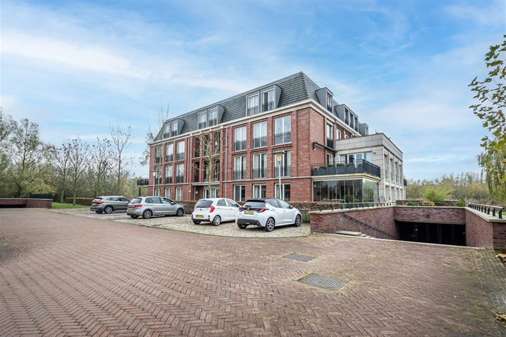 View photo 34 of Hovenlaan 49