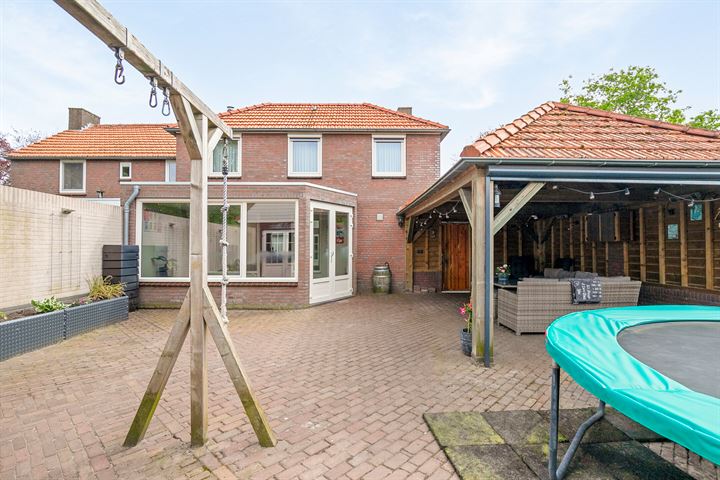 Bekijk foto 37 van Irenestraat 84