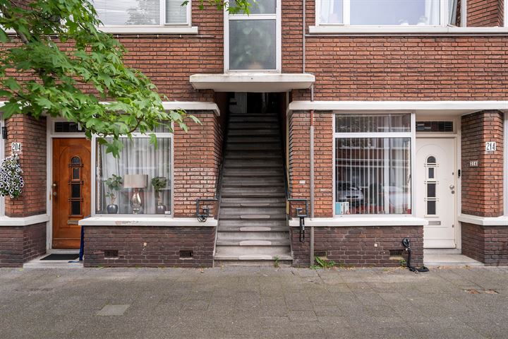 View photo 28 of Vreeswijkstraat 210