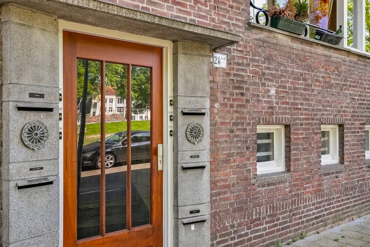 Bekijk foto 4 van Rubensstraat 20-A