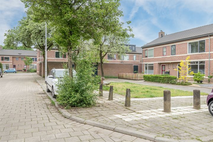 Bekijk foto 35 van Deken de Raetstraat 18