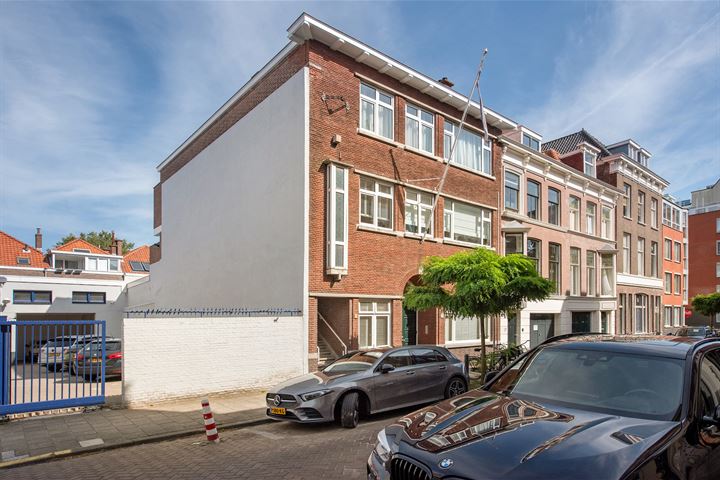 View photo 6 of De Ruijterstraat 33