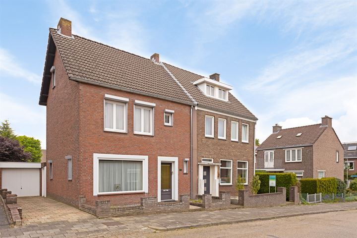 Bekijk foto 1 van Nuinhofstraat 33-A