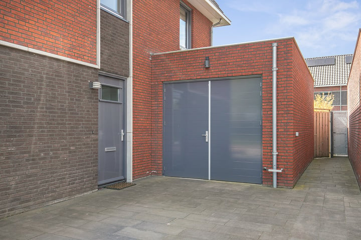 Bekijk foto 11 van Pastoor Beckersstraat 29