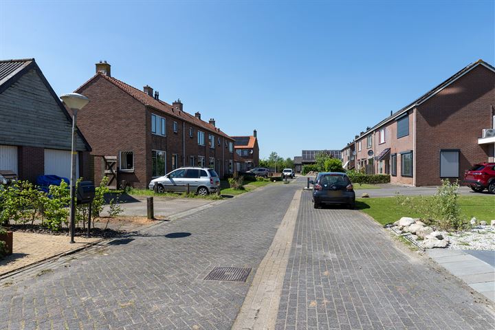 Bekijk foto 35 van Berkenlaan 5