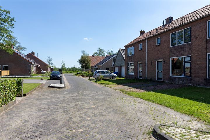 Bekijk foto 37 van Berkenlaan 5