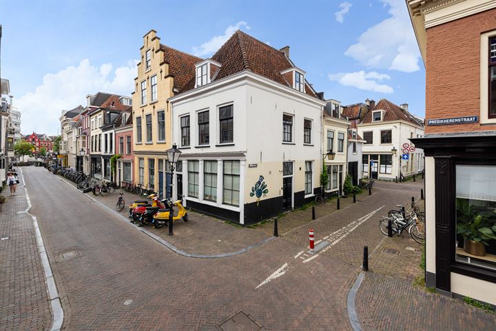 Bekijk foto 1 van Predikherenstraat 22