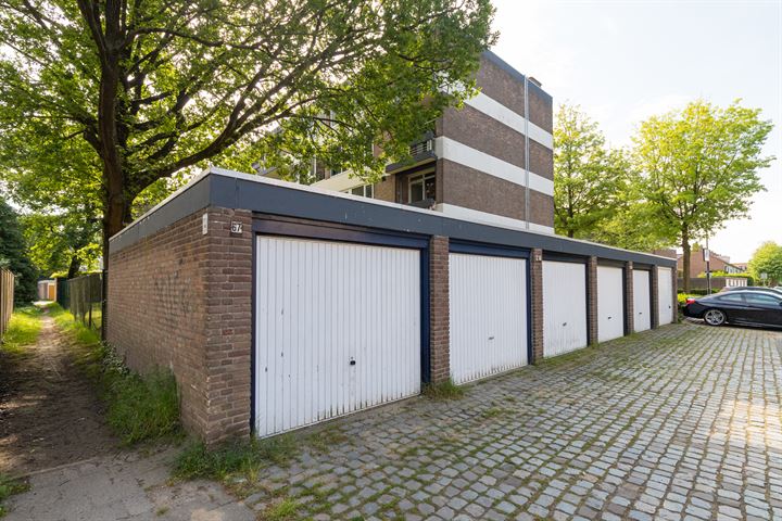 Bekijk foto 43 van Petrusstraat 10