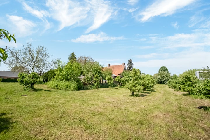 Bekijk foto 2 van Zijweg Oude Tielseweg 1