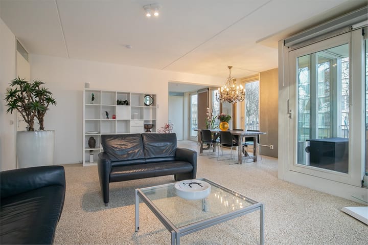 Photo 6 of Professor J.H. Gunningstraat 91