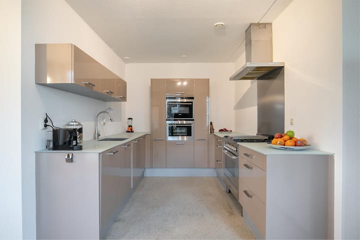 Photo 9 of Professor J.H. Gunningstraat 91