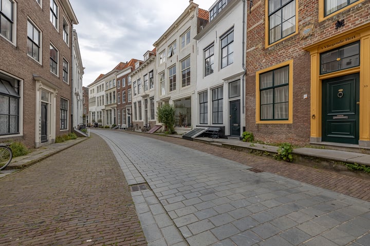 Bekijk foto 2 van Nieuwstraat 31