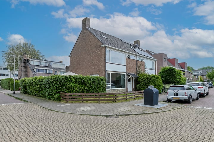 Bekijk foto 1 van IJsselstraat 1