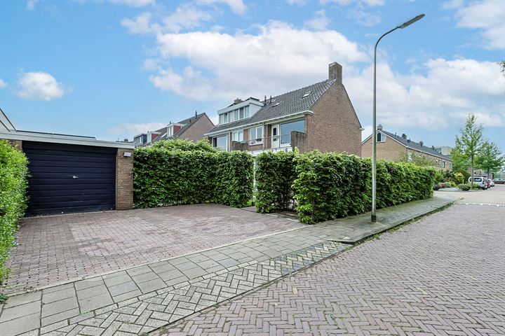 Bekijk foto 3 van IJsselstraat 1