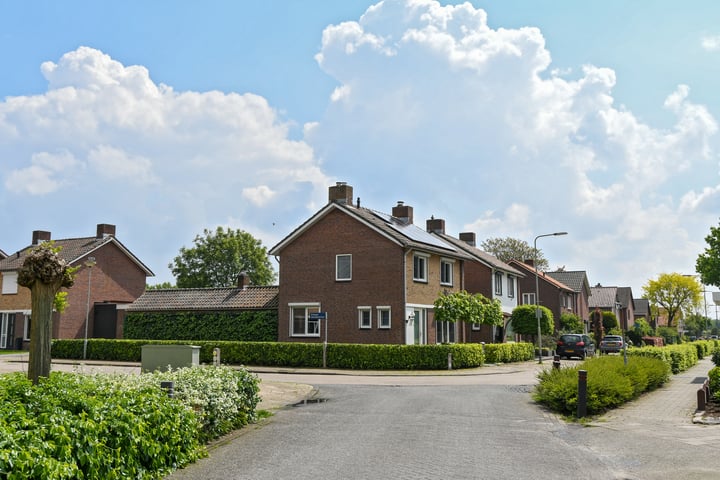 View photo 26 of Veldstraat 44