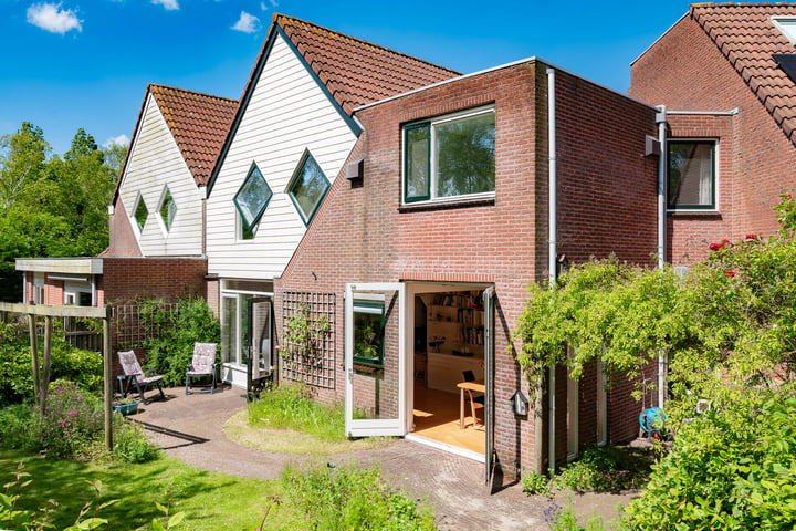 Bekijk foto 44 van van Meeuwenstraat 16