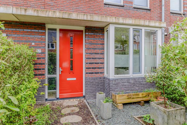 View photo 4 of Pinksterbloemstraat 37