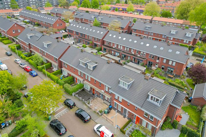 Bekijk foto 43 van Pinksterbloemstraat 37