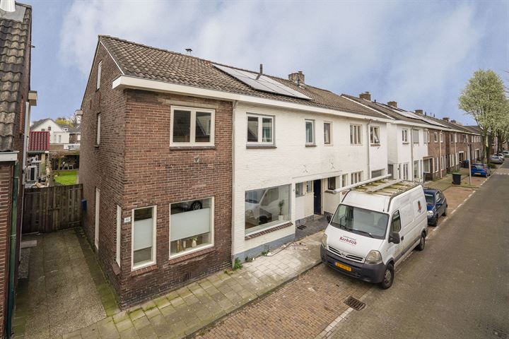 Bekijk foto 1 van Everhardt van der Marckstraat 46