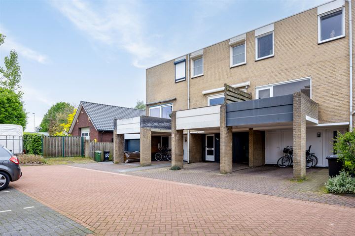 Bekijk foto 42 van Gouverneur Houbenstraat 32