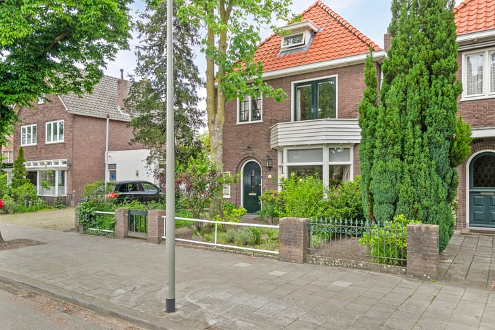 Photo 7 of Teugenaarsstraat 4