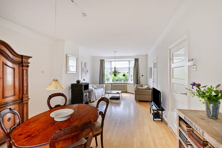 Photo 12 of Teugenaarsstraat 4